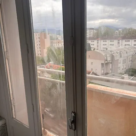 24m2 Genoble Apartment *