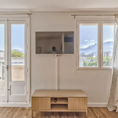 Le Flaubert Lumineux Avec Vue Montagne Apartment Grenoble